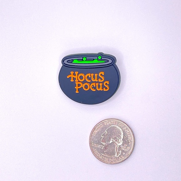 Accessories - 💥5/$10💥 Hocus Pocus Cauldron shoe charm